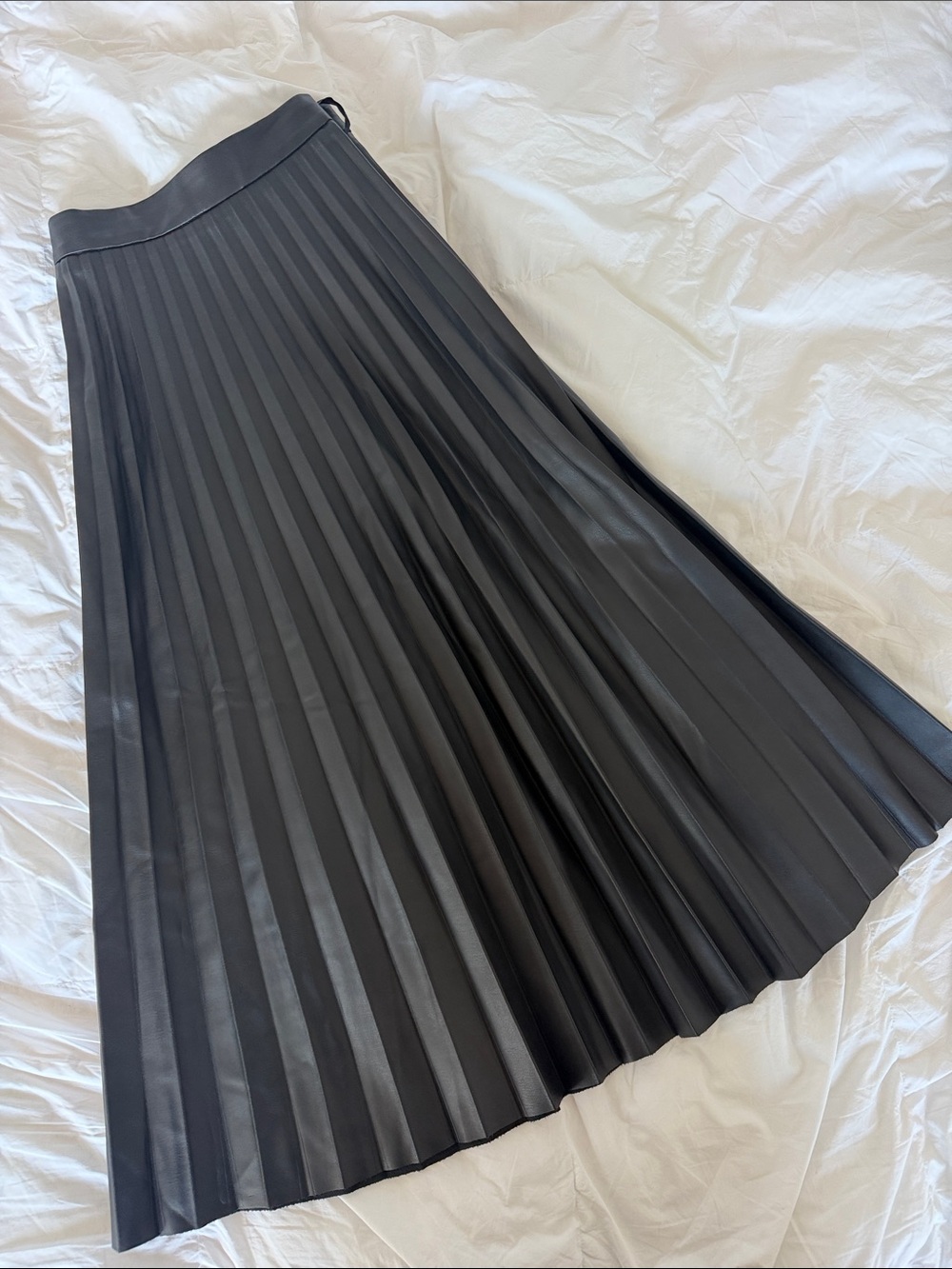 City Chic Black Pleated Midi Skirt - Picture 2 of 3